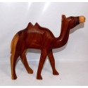 Camello de madera